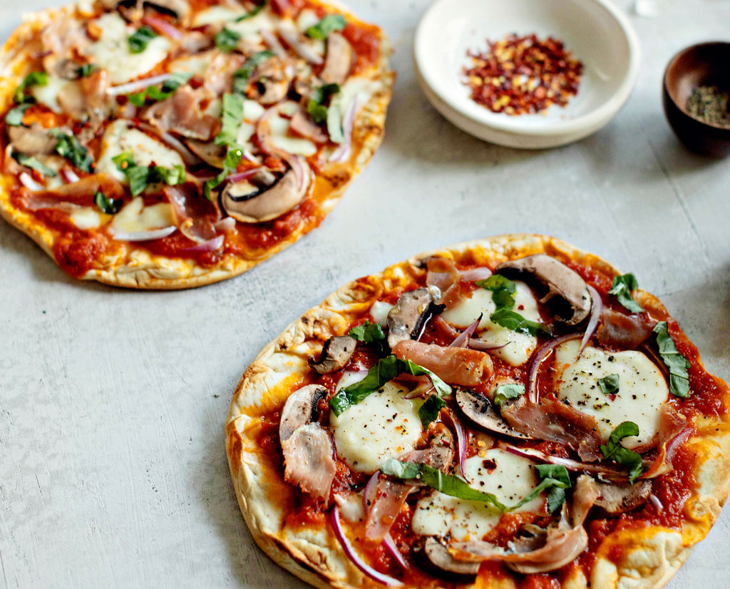 no recipe recipe: mushroom, red onion, mozzarella and prosciutto flatbread pizza